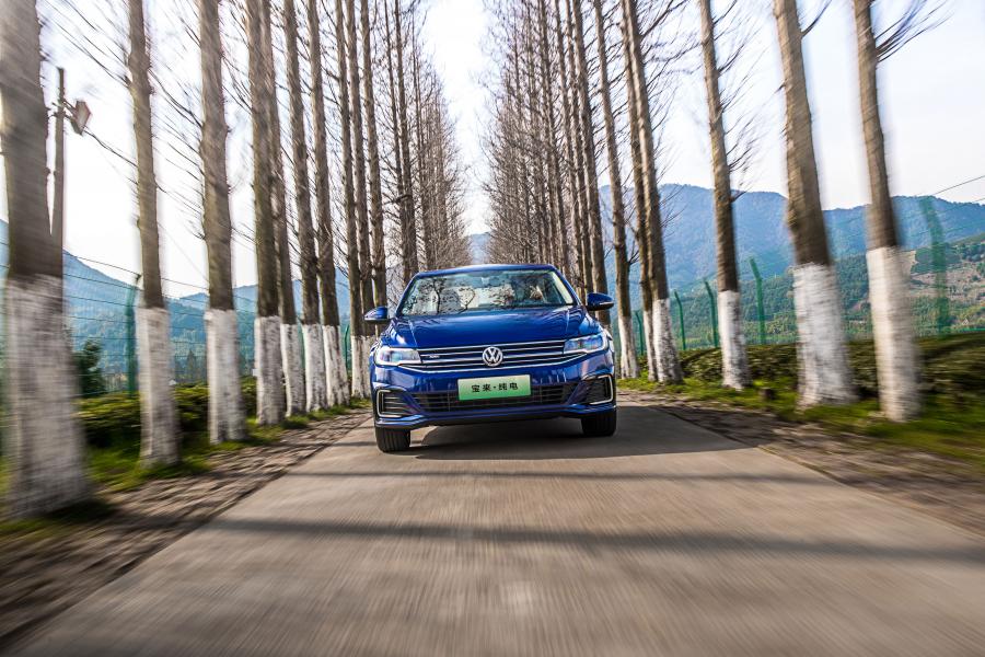  Volkswagen e-Bora 2019 года  (CN) (фото 10 из 45)